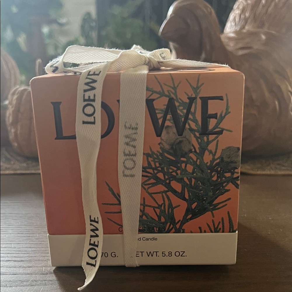 Loewe cypress balls 5.8oz candle NEW